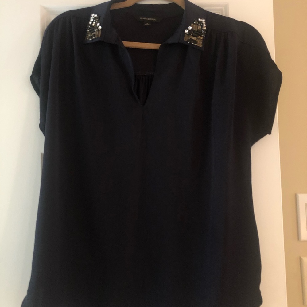 Cute shirt with gems on collar